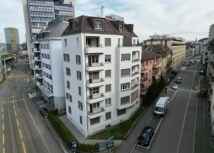 Downtown Dream 2 5Br With Balcony And Style Ba 51